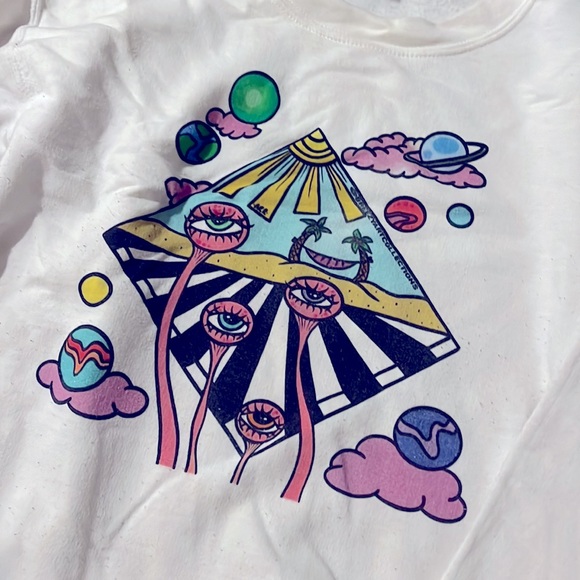 Trippy Sweatshirt SMALL white colorful cosmic beach space eye planets abstract - Picture 2 of 6